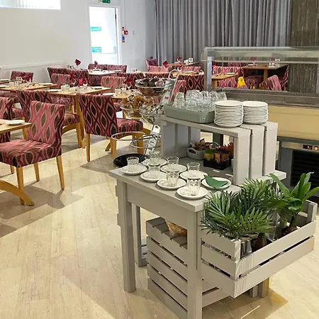 Magnuson Sandy Newquay 3* New Quay